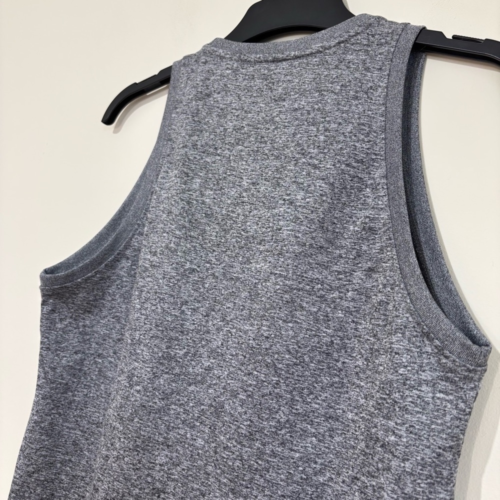 Nike Dri Fit women's XS Heather Gray breathe running Gym Workout tank Top - Picture 7 of 16